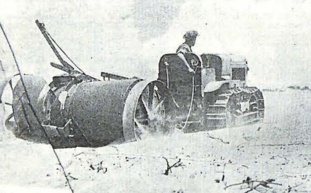 בקושי נגללת הדרך, לכביש קצר־ימים.